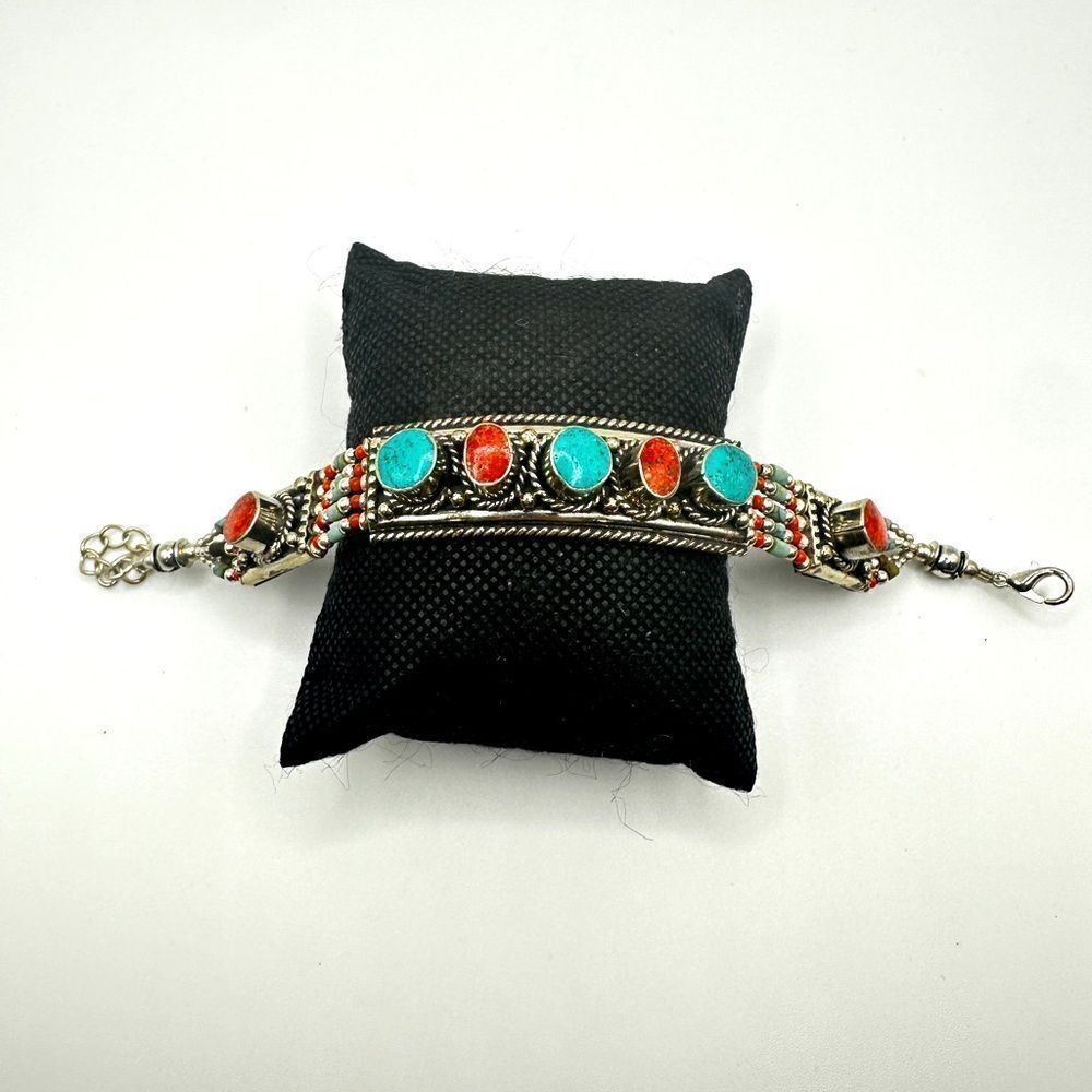 Absolutely amazing‎ southwest style, silver plated and composite stone bracelet!
